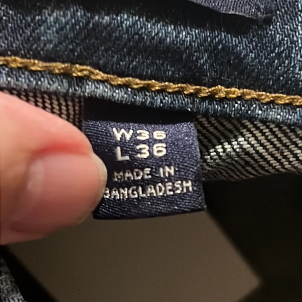 NWT J Crew Men’s Straight-fit jean in vintage flex
